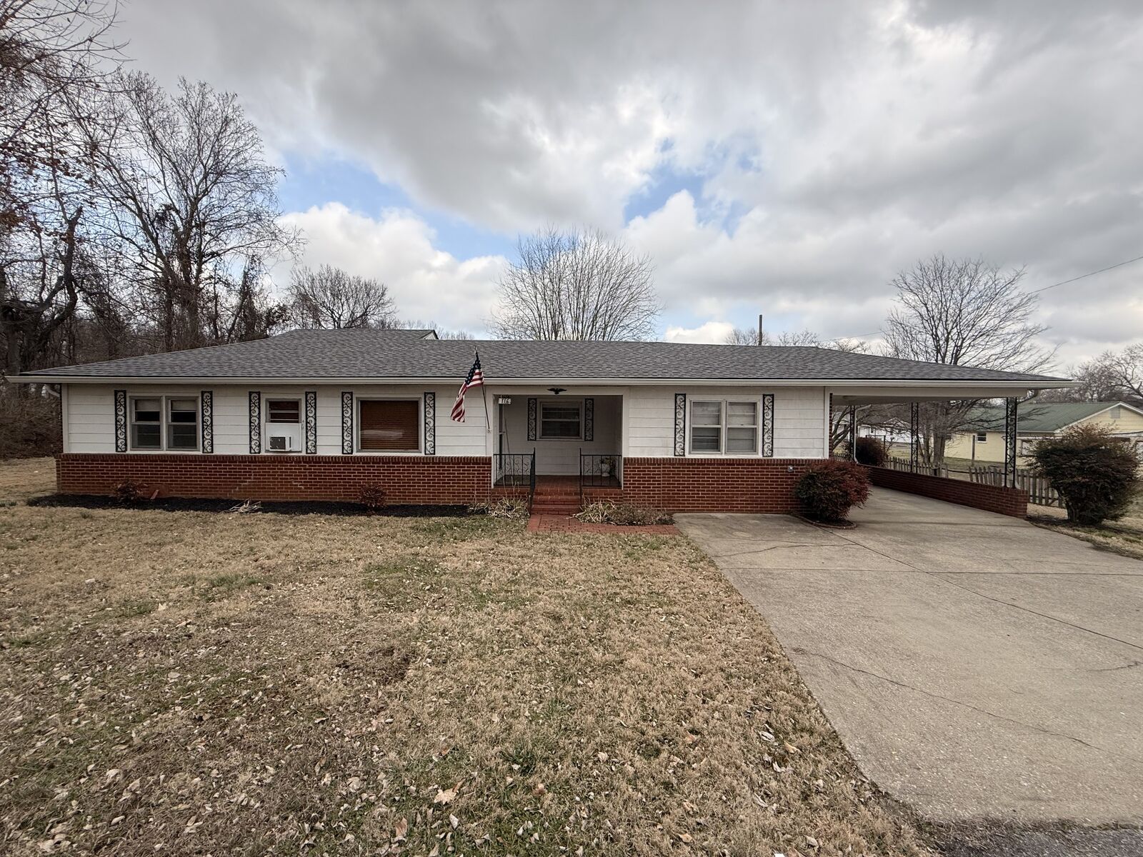 Property Photo:  116 N Saltsman Dr  KY 42240 