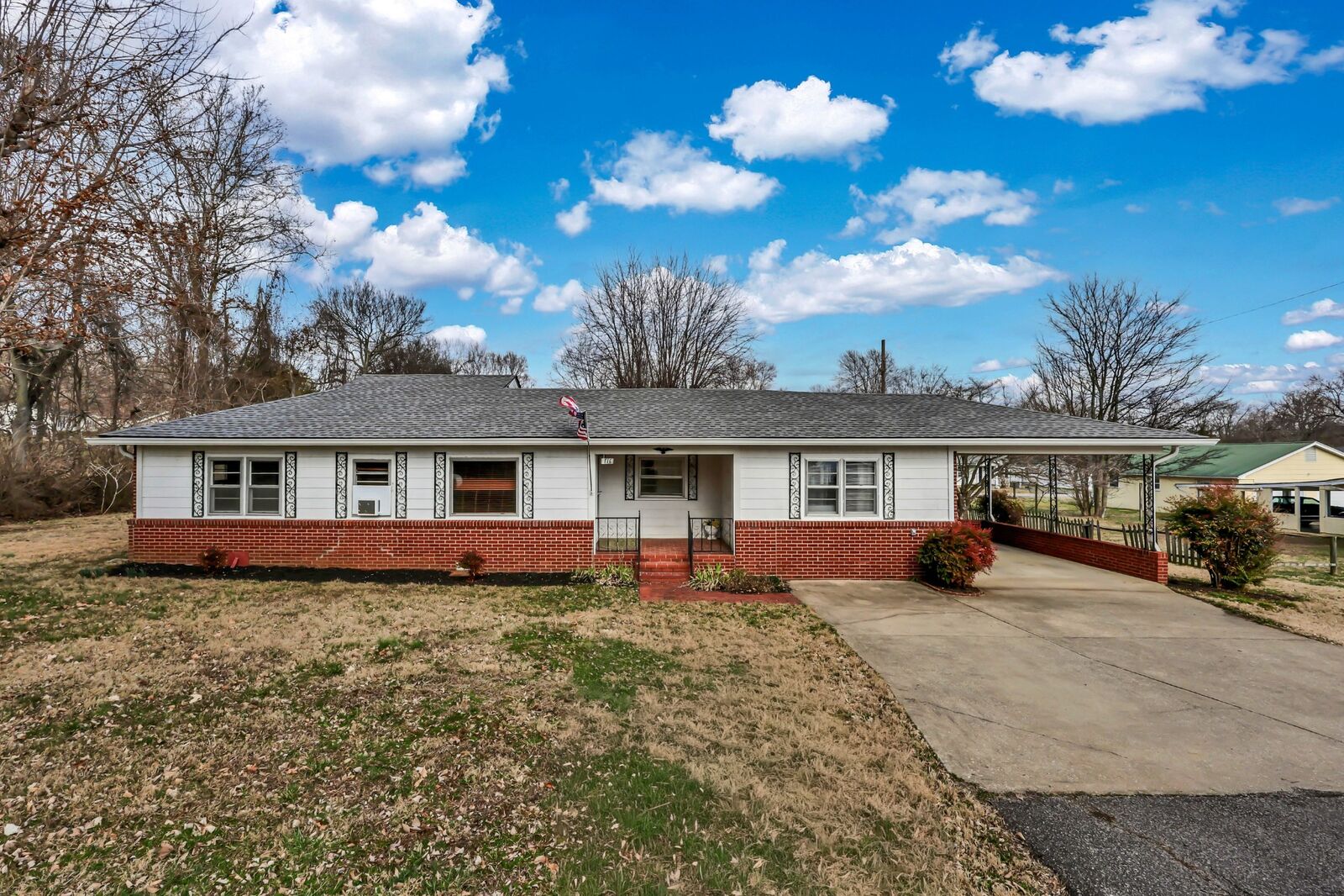 Property Photo:  116 N Saltsman Dr  KY 42240 