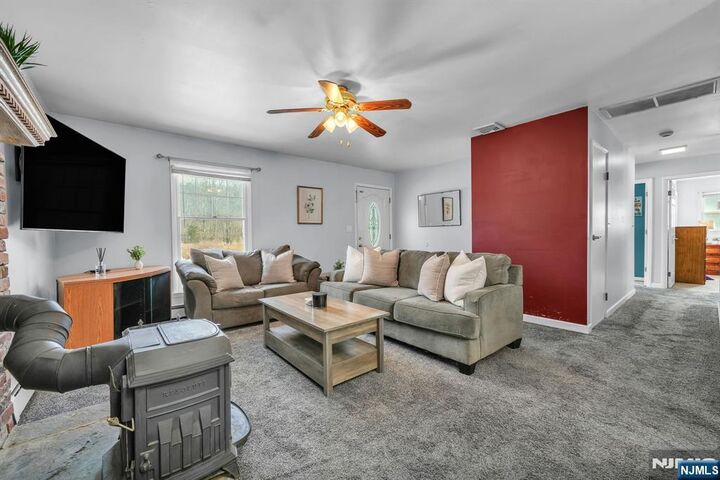 Property Photo:  3 Midland Road  NJ 07045 