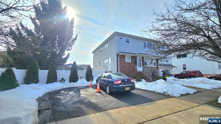 Property Photo:  29 Bryant Place 2  NJ 07644 