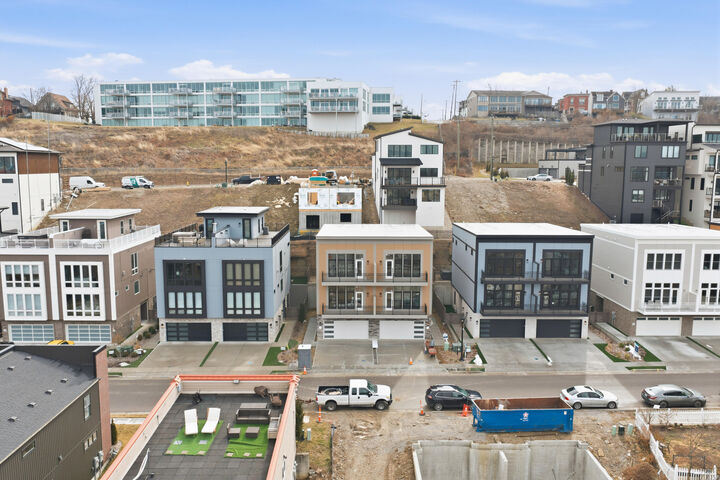 Property Photo: 100 W 13th Street KY 41071