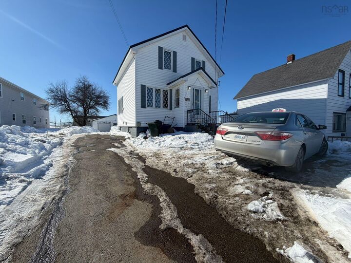 Property Photo: 1162 George Street NS B1P 1N2