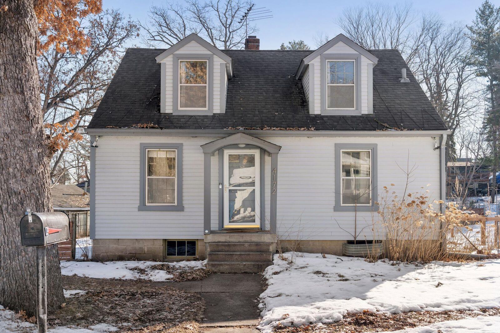 Property Photo: 4172 Summit Lane MN 55110