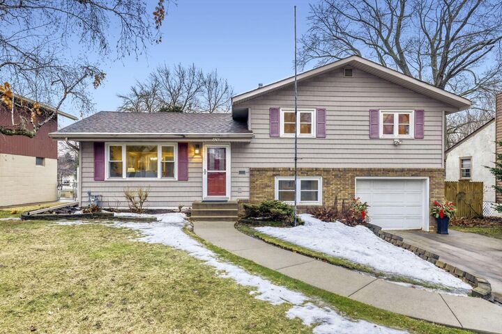 Property Photo:  426 Emerson Avenue W  MN 55118 