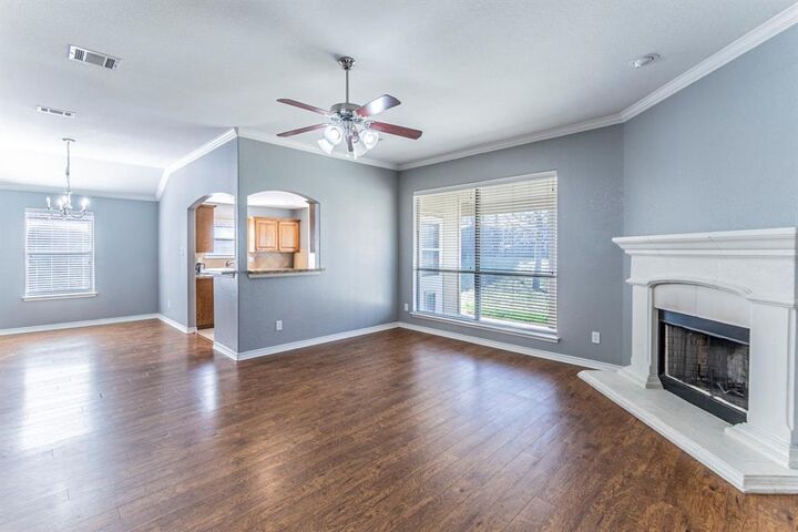 Photo de la propriété:  123 Pony Express Trail  TX 76087 