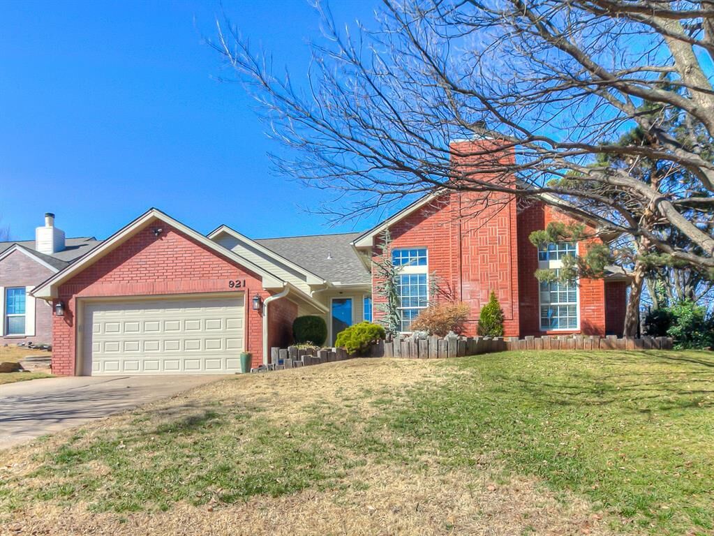 Property Photo: 921 Carfax Road OK 73034