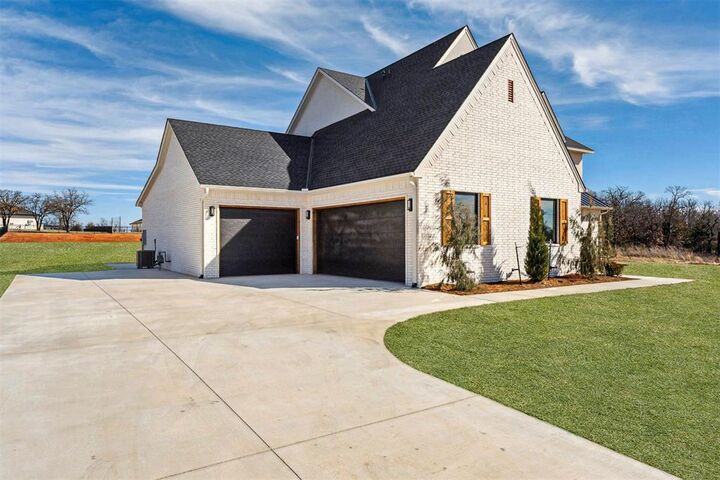 Property Photo:  3340 Somerset Farms Road  OK 74587 