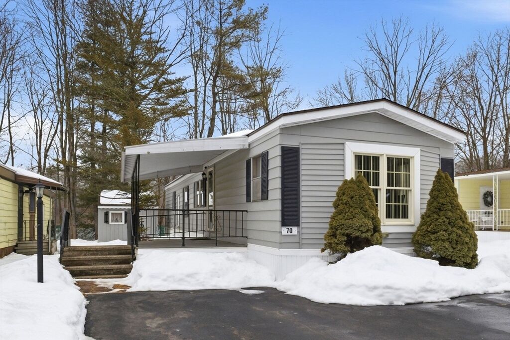 Property Photo: 70 Victoria Lane MA 01752