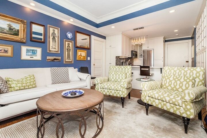 Property Photo:  21 Beacon St 5I  MA 02108 