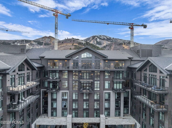 Property Photo:  1702 W Glencoe Mountain Way Unit 8038  UT 84060 