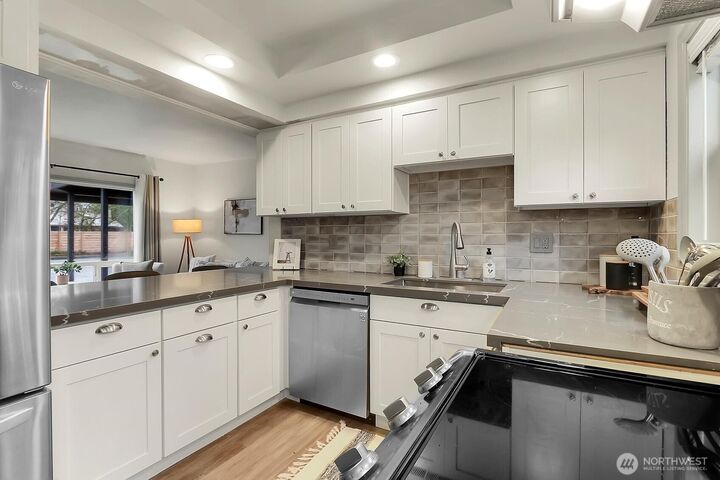 Property Photo: 1021 Walnut Street WA 98020