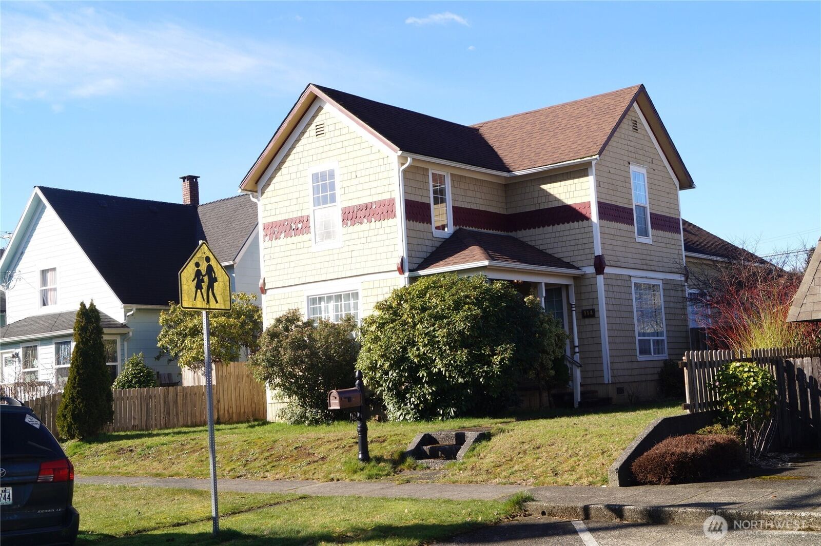Property Photo:  114 W 4th  WA 98520 