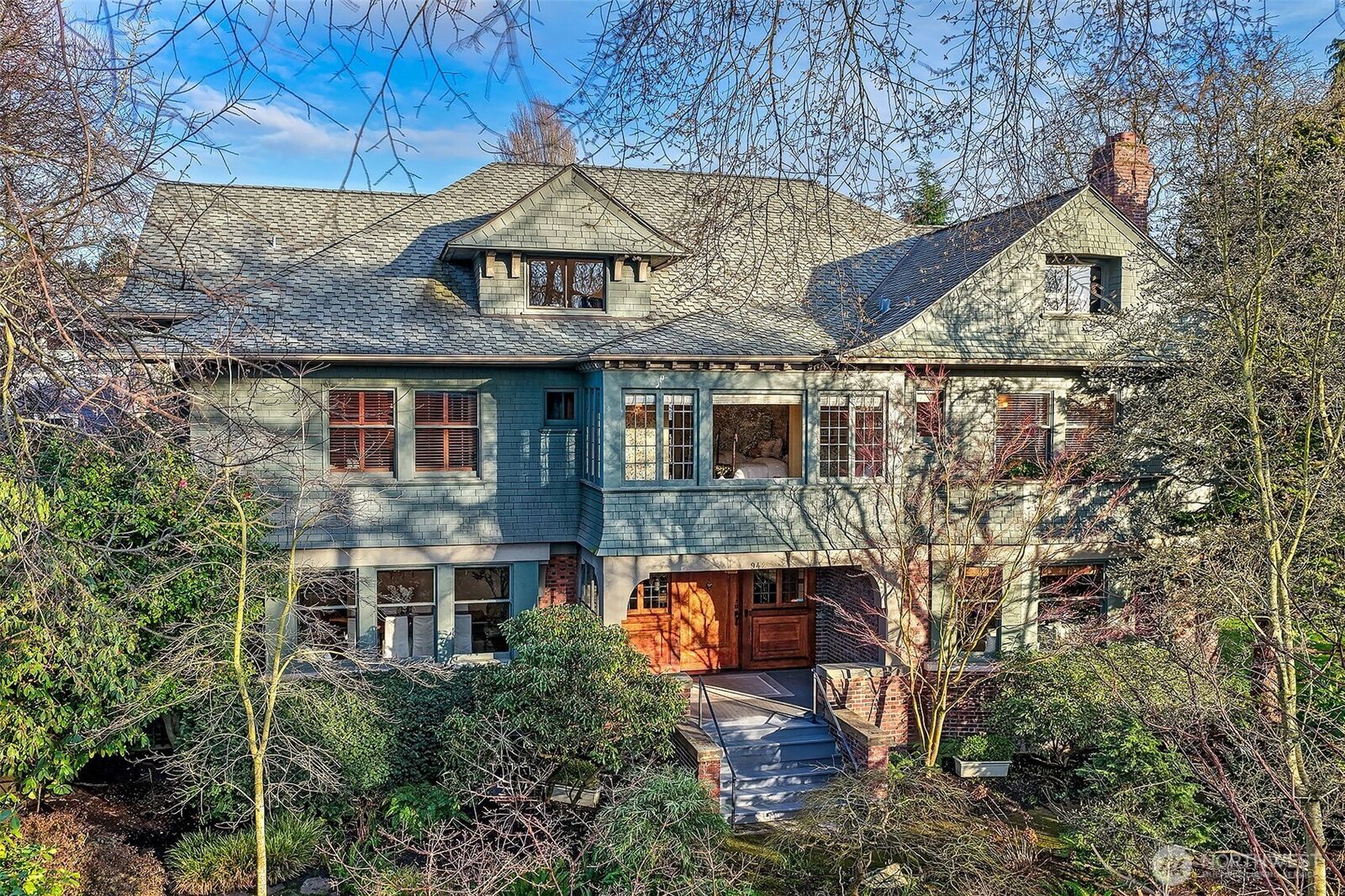 Property Photo: 942 Harvard Avenue E WA 98102