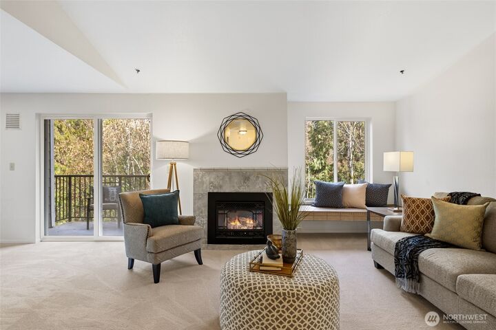 Property Photo:  12611  109th Court NE J302  WA 98034 