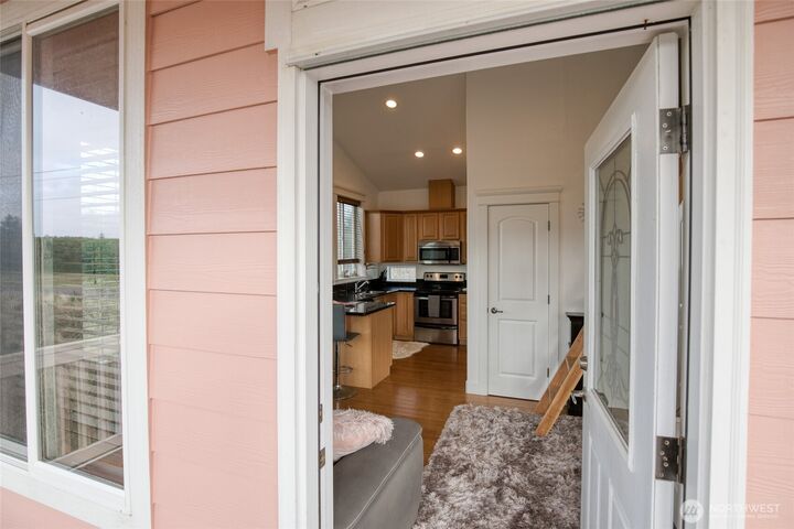 Property Photo:  440  Marine View Drive SW 1  WA 98569 