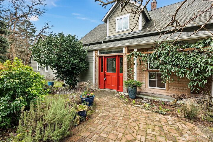 Property Photo:  13816  65th Avenue Ct NW  WA 98332 