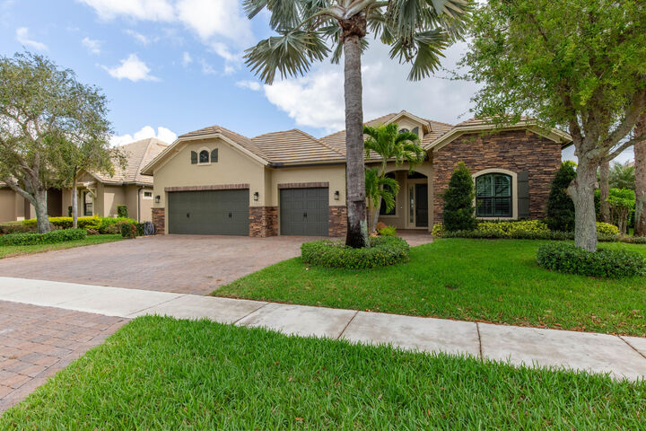 Property Photo:  3399 Siena Circle  FL 33414 