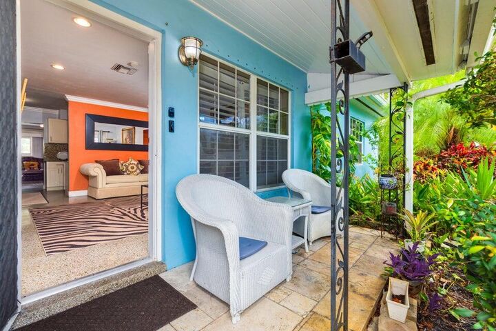 Property Photo:  145 SE 3rd Avenue  FL 33435 