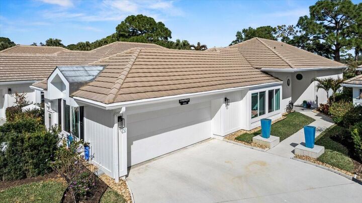 Property Photo: 2253 NW Seagrass Drive FL 34990