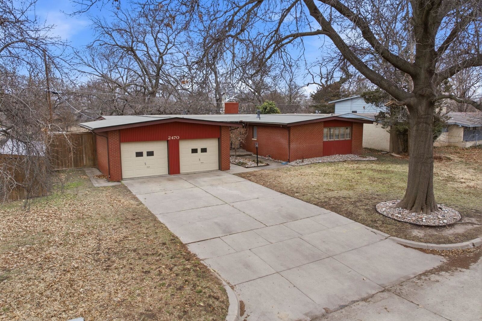 Property Photo: 2470 N Coolidge Ave KS 67204