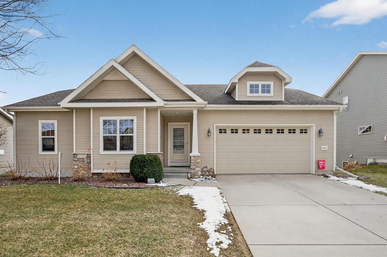 Property Photo:  7917 Oak View Drive  WI 53719 
