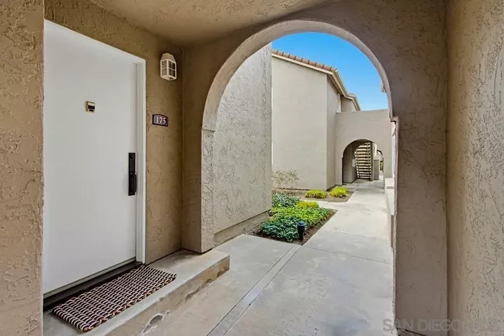 Property Photo:  930 Via Mil Cumbres 175  CA 92075 