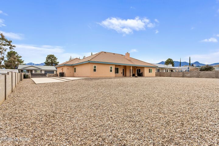 Property Photo: 1113 E Katherine Drive AZ 85635