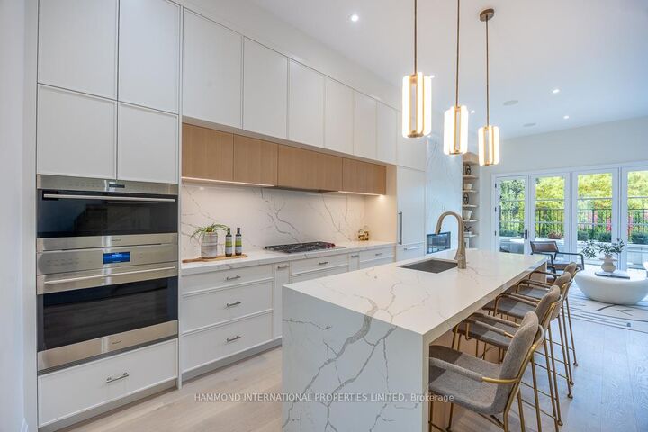 1173 Avenue Road — photo 1