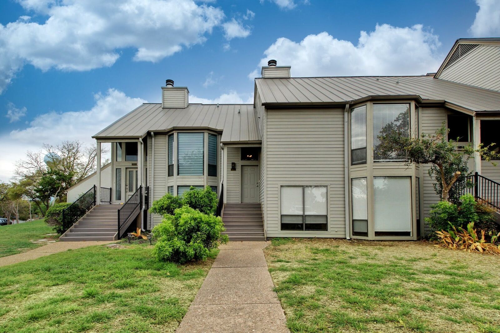 Property Photo: 105 World Of Tennis Square TX 78738