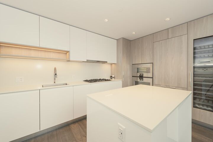 Property Photo: 6788 Minoru Boulevard 1309 BC V6Y 0M6