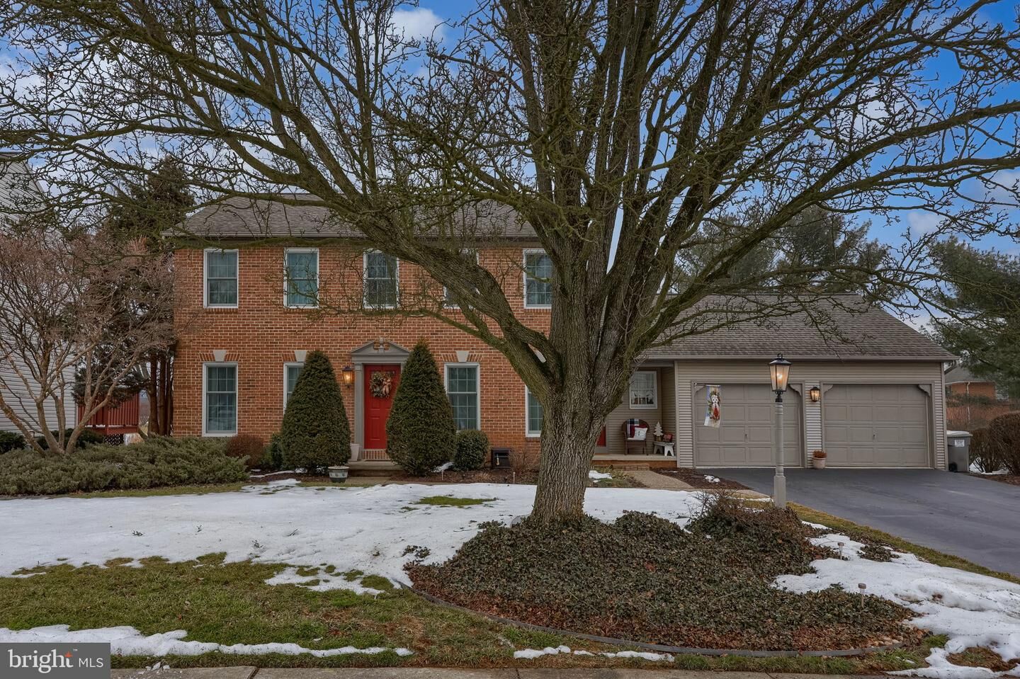 Property Photo:  204 Post Oak Road  PA 17603 