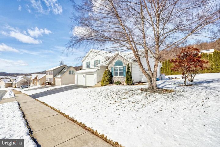 Property Photo:  331 Braddock Drive  PA 17319 