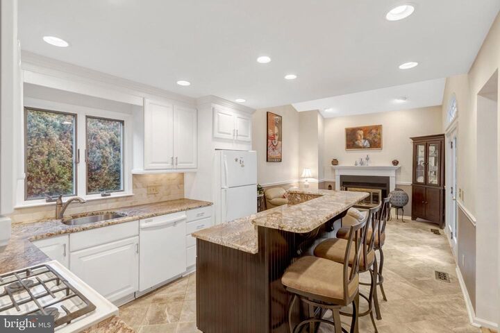 Property Photo:  14404 Coachway Drive  VA 20120 