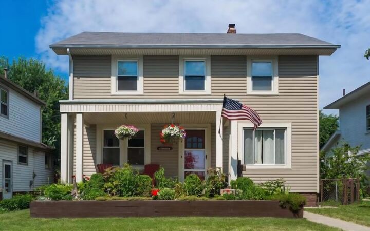 Property Photo: 235 S Roys Avenue OH 43204