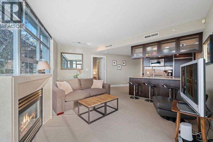 Property Photo:  628 Kinghorne Mews 505  BC V6Z 3A9 