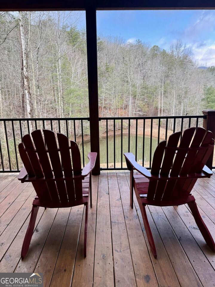 Property Photo:  1365 Skylake Road  GA 30571 