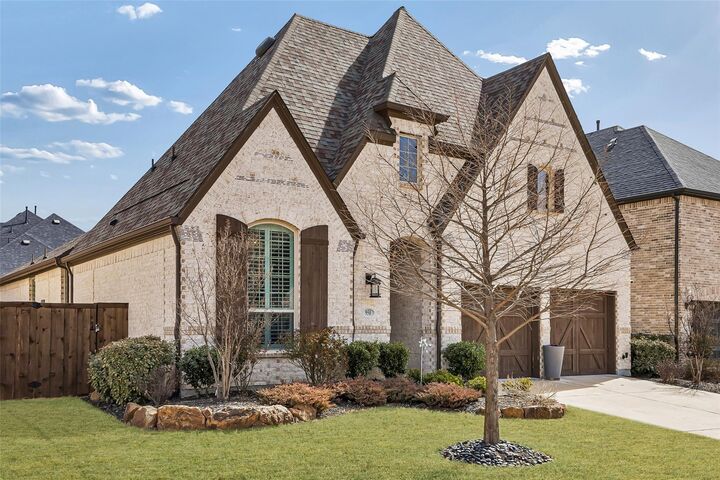 Property Photo:  950 Gentle Knoll Lane  TX 75078 