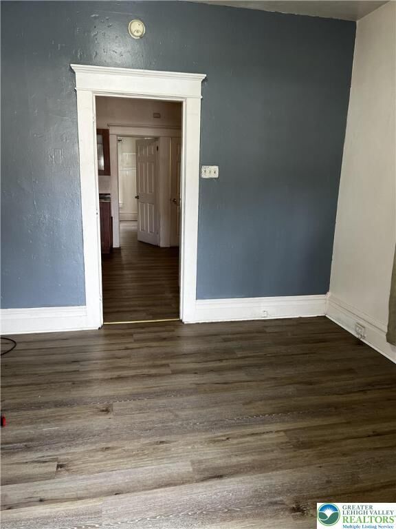 Property Photo: 324 E Hamilton Street PA 18109