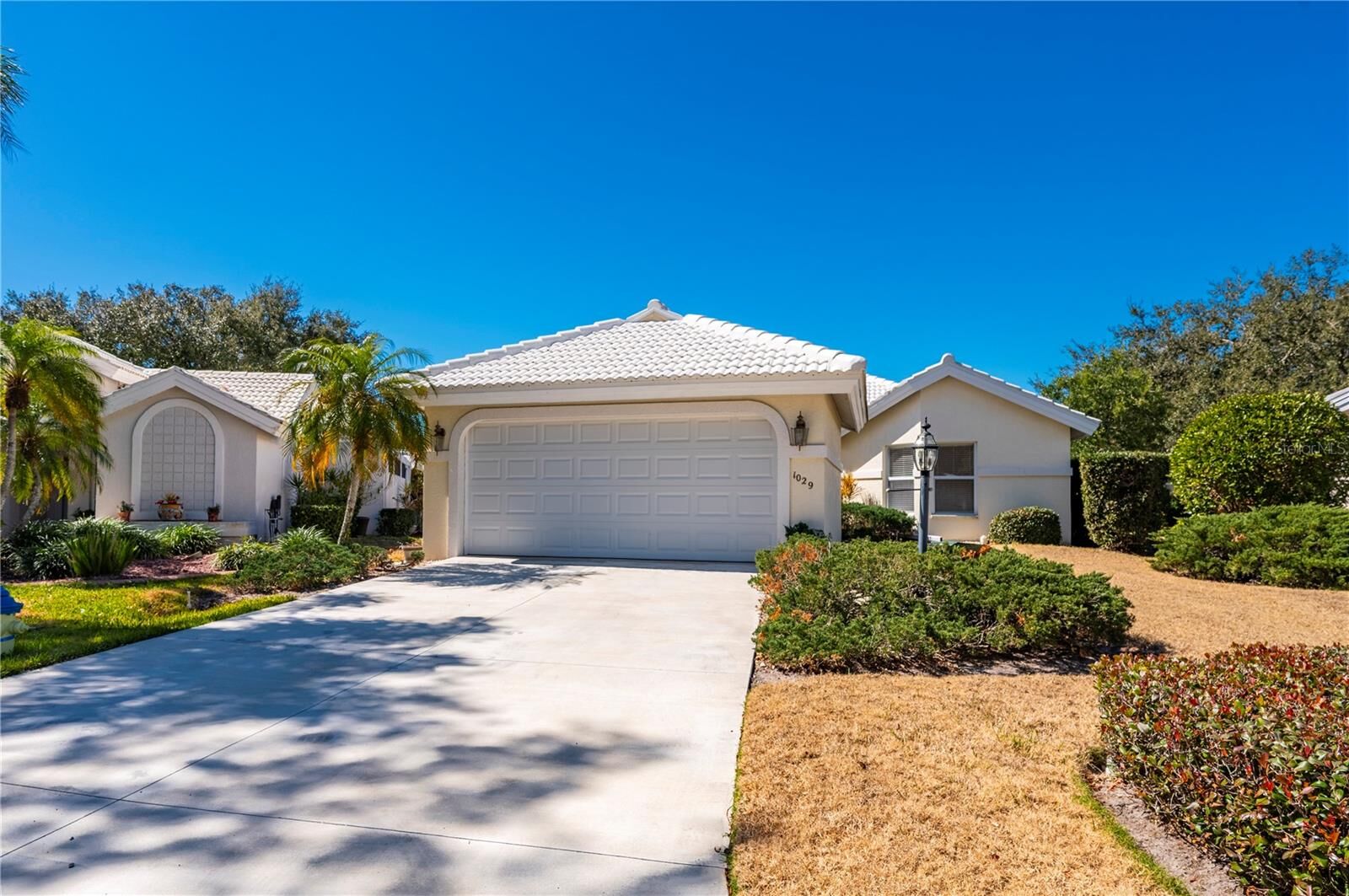 Property Photo:  1029 Harbor Town Drive  FL 34292 