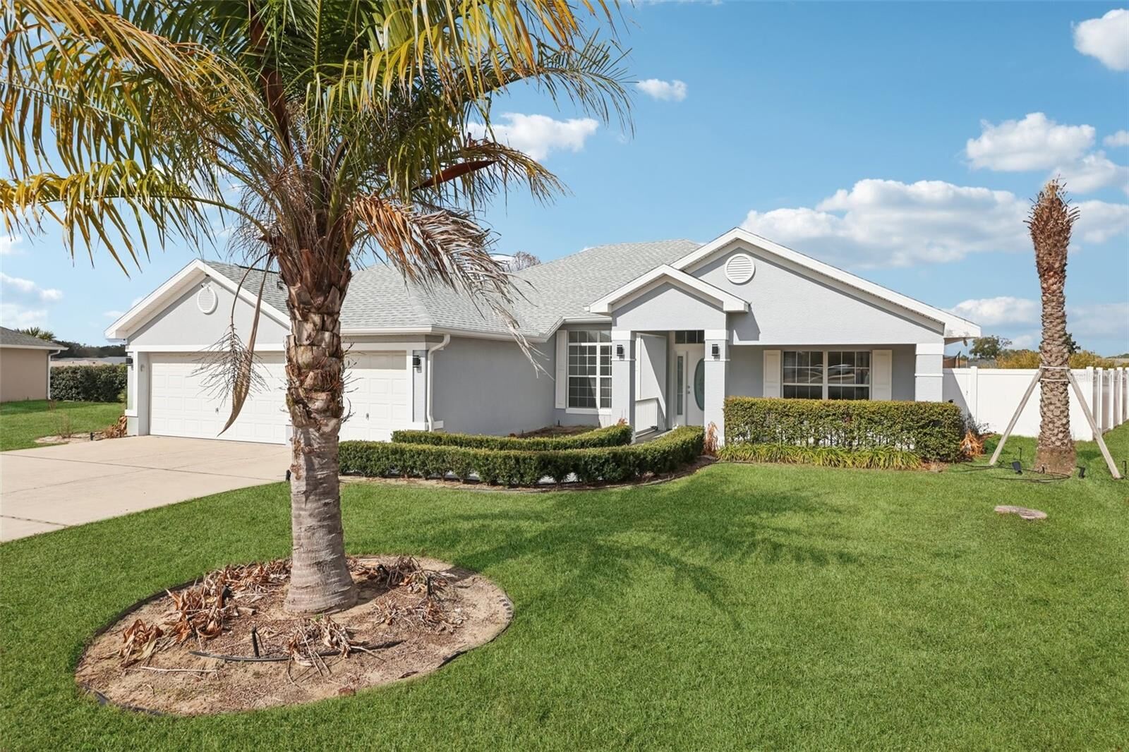 Property Photo: 5891 SW 98th Place FL 34476