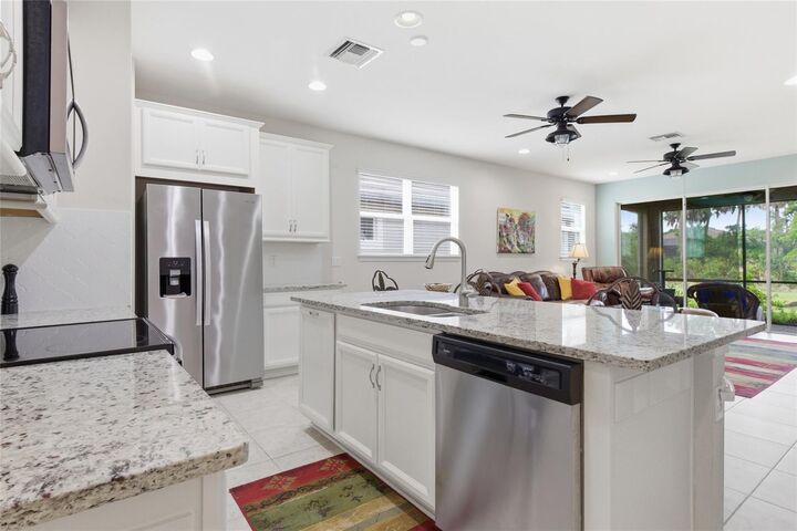 Property Photo: 11940 Tapestry Lane FL 34293