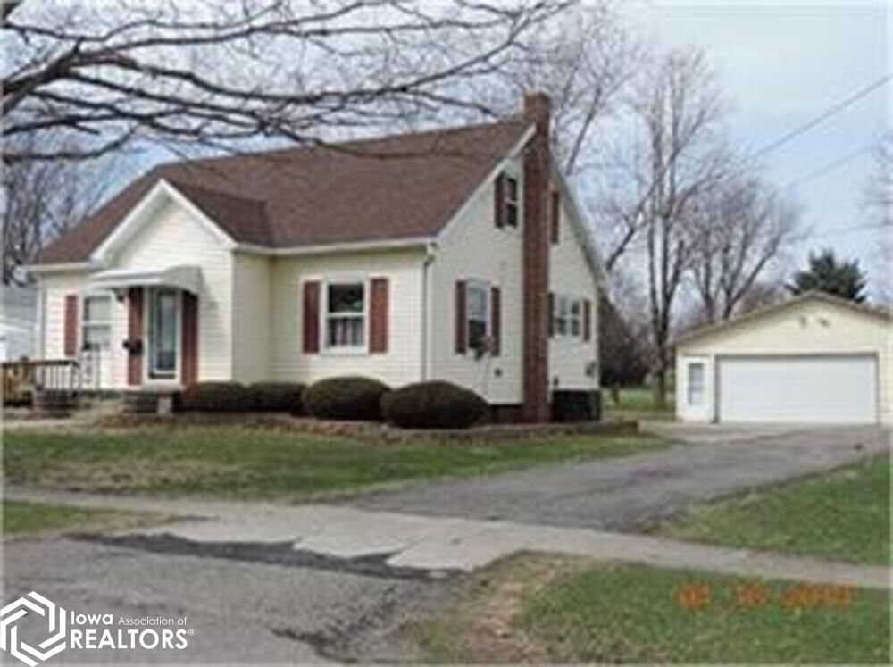 Property Photo:  106 S Franklin Street  IA 50142 