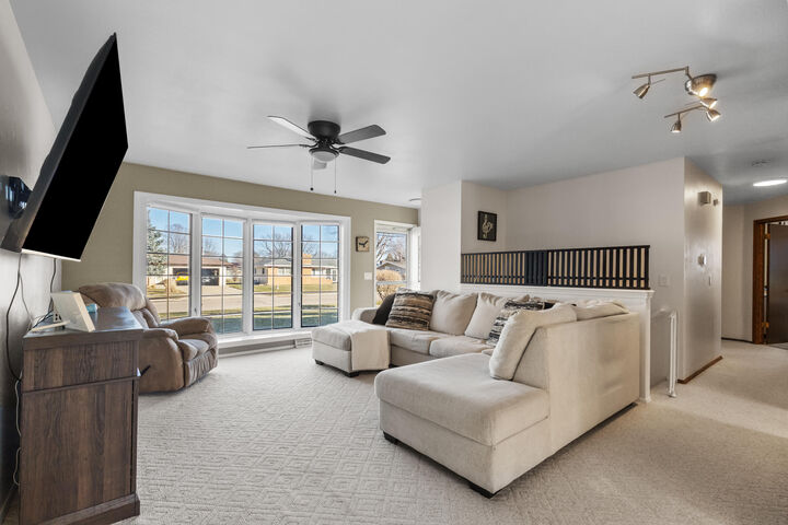 Property Photo:  1125 N Claremont Dr  WI 53545 