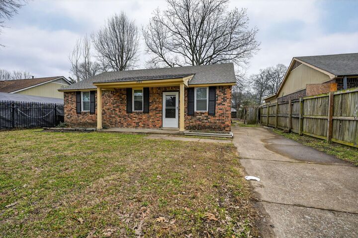 Property Photo:  1480 Tennyson Cv  TN 38108 