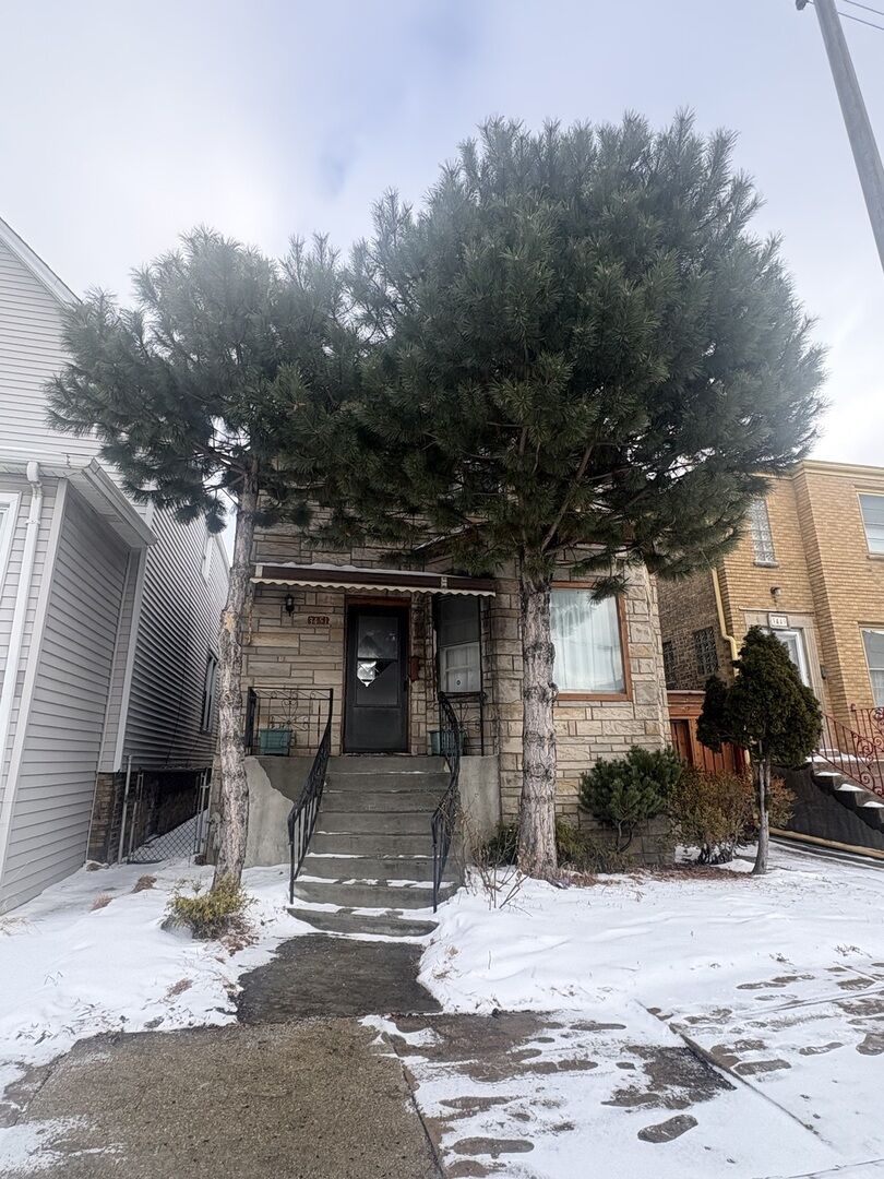 Property Photo:  3451 N Kedzie Avenue  IL 60618 