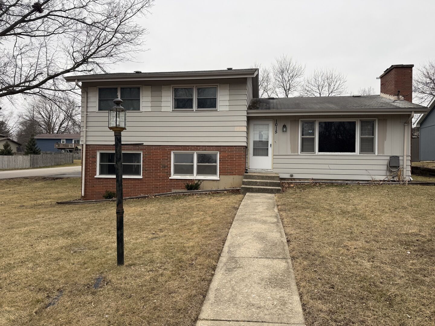 Property Photo:  1015 Hilltop Boulevard  IL 60050 