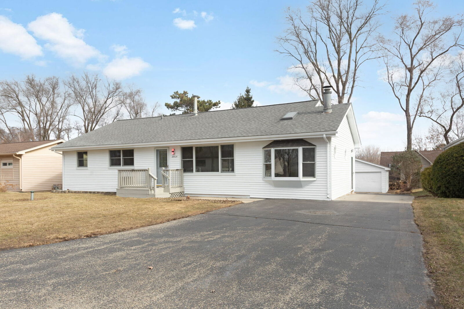 Property Photo:  39525 N Highview Drive  IL 60002 