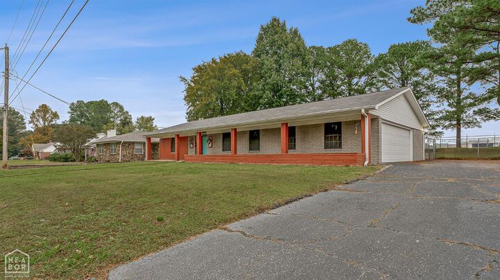 Property Photo: 1912 Sherwood Drive AR 72401