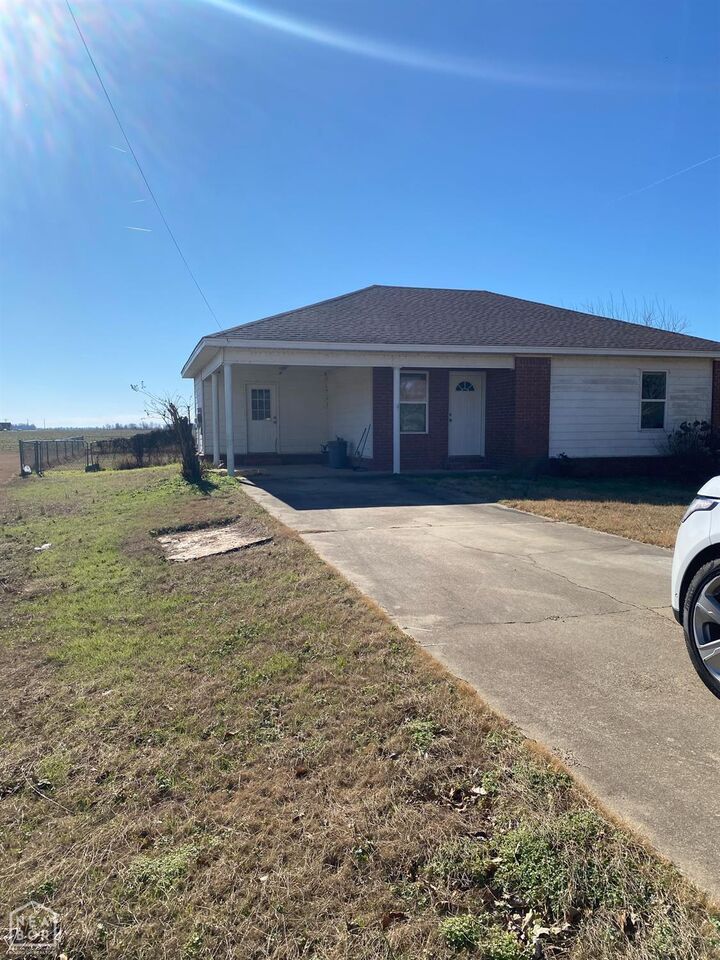 Property Photo:  404 Robinson Street  AR 72411 