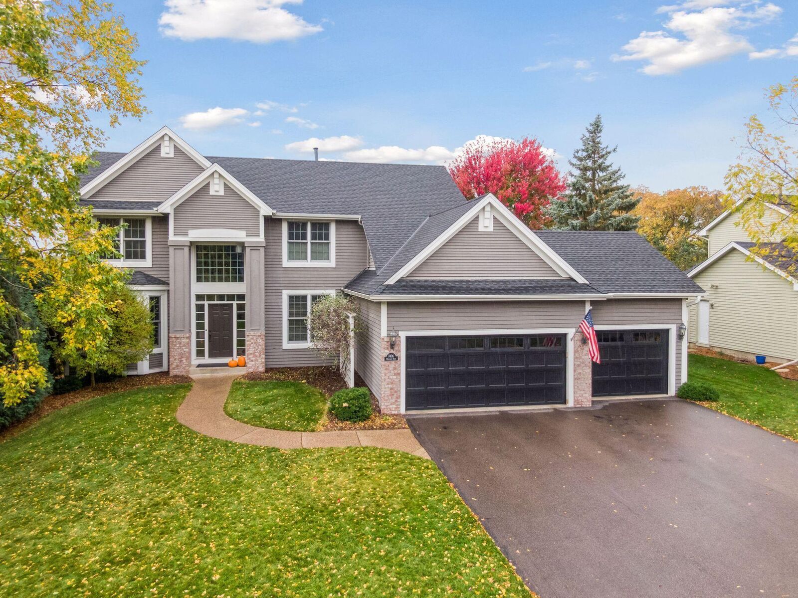 Property Photo: 7406 Moccasin Trail MN 55317